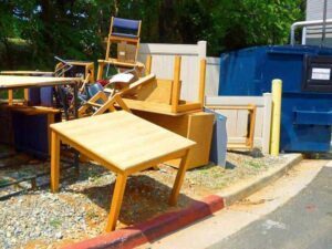 Read more about the article The Emotional Side of Furniture Removal: Coping with Sentimental Items in Michigan