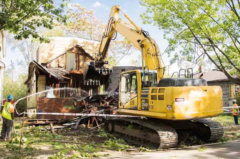 Asbetos exposure in commerical demolition 