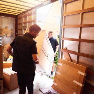 Read more about the article 5 Signs It’s Time to Get Rid of Your Old Furniture in Michigan